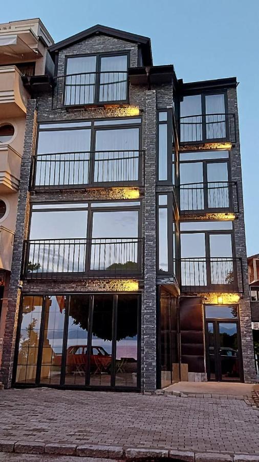 Pier 82 Apartments Ohrid Exteriör bild